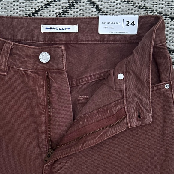 PacSun Flower Patch 90’s Boyfriend Jeans - Picture 9 of 16